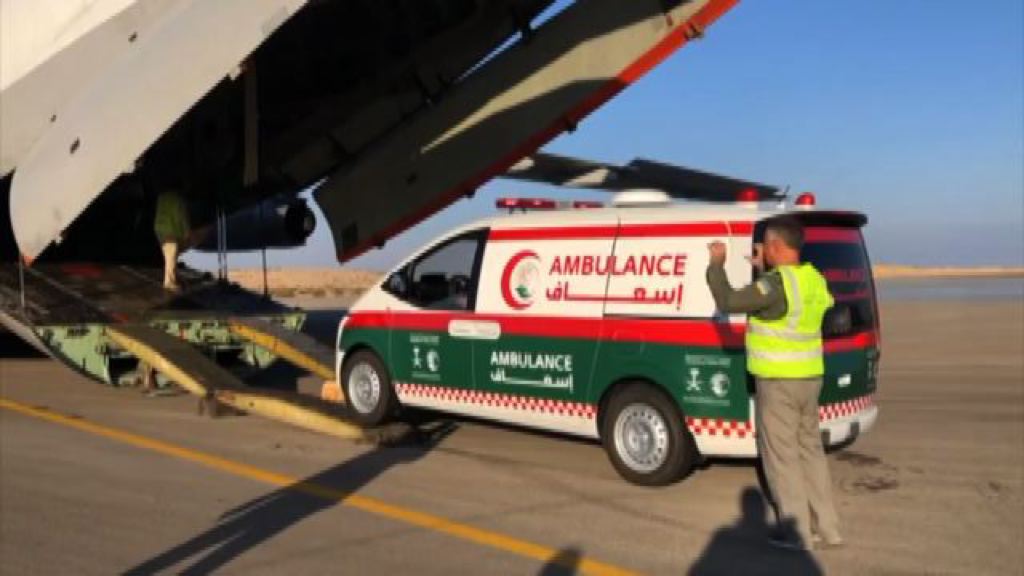 medicinali-e-ambulanze,-in-egitto-sbarcati-gli-aiuti-per-gaza